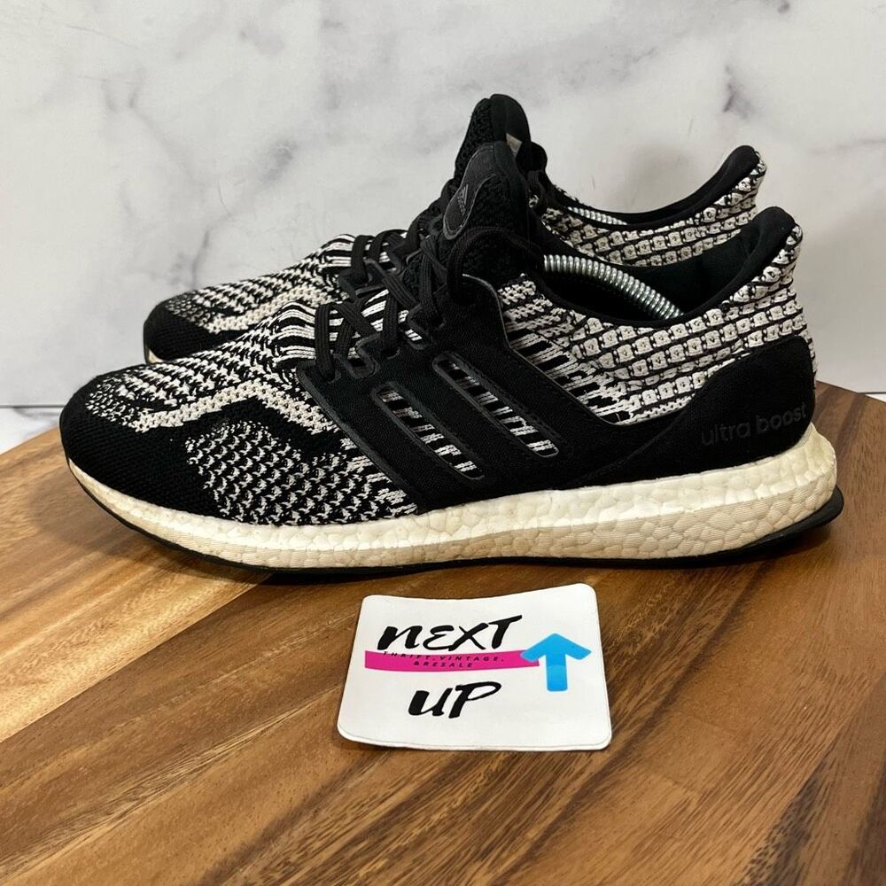 Mens size 7-Adidas Ultraboost 5.0 DNA Running Shoes Oreo Black White FY9348